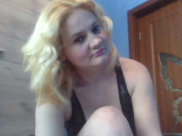 Camgirl Amaka en live webcam amateur