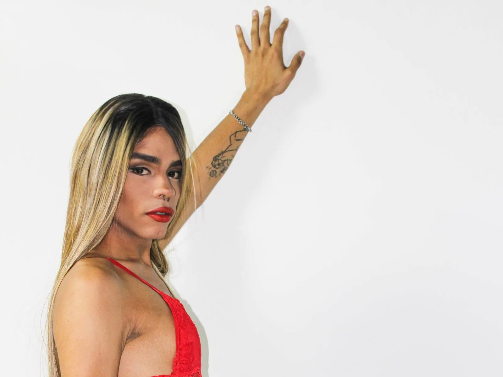 Camgirl AnabellaSantiago en live webcam amateur sur Mustvideos