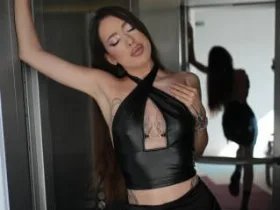 Camgirl BrooklynChase online - live webcam chat