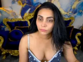 Camgirl KarinaHaYess online - live webcam chat