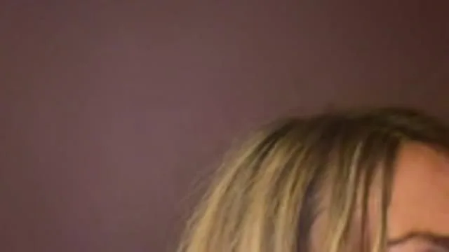 Alyna camgirl live amateur webcam