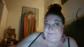 Cougar camgirl live amateur webcam