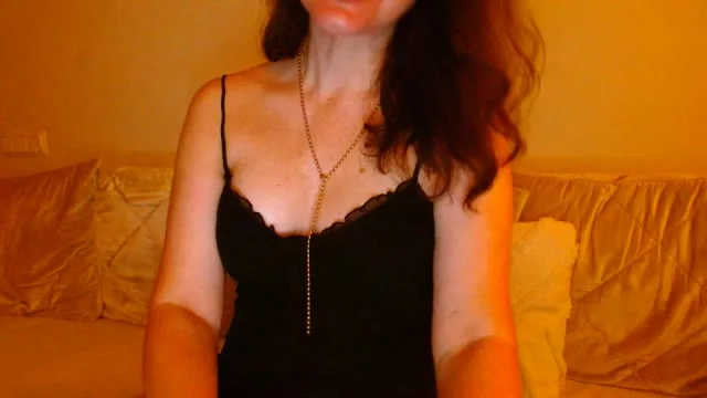 SingleBeauty camgirl live amateur webcam