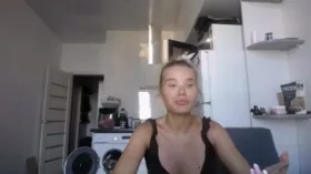 MrsPretty camgirl live amateur webcam