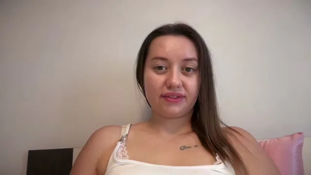 Nicole22 camgirl live amateur webcam