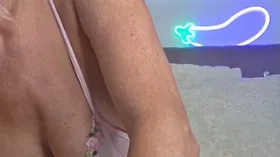 AfroditeReed camgirl live amateur webcam