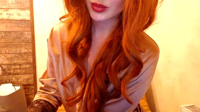 RougeGoddess camgirl live amateur webcam