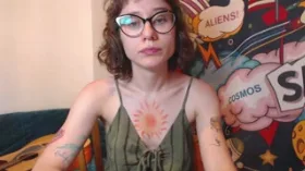 Hellalovesu camgirl live amateur webcam