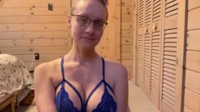 LeahWilde camgirl live amateur webcam
