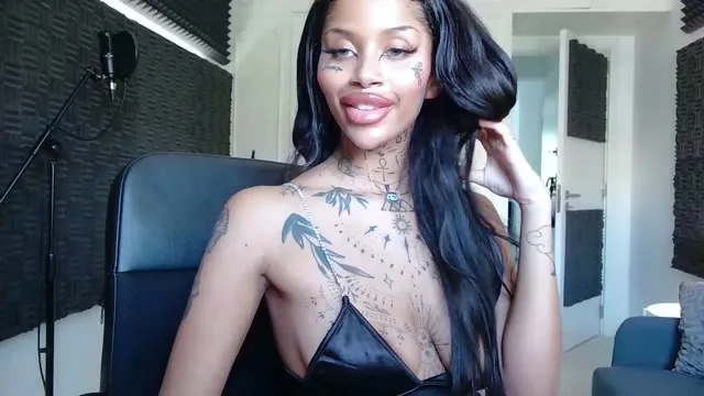 Therealcleo camgirl live amateur webcam