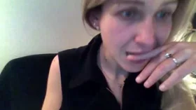 RoosRoos camgirl live amateur webcam
