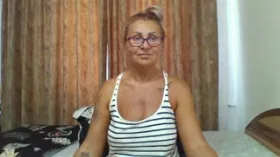 PussyEvely camgirl live amateur webcam