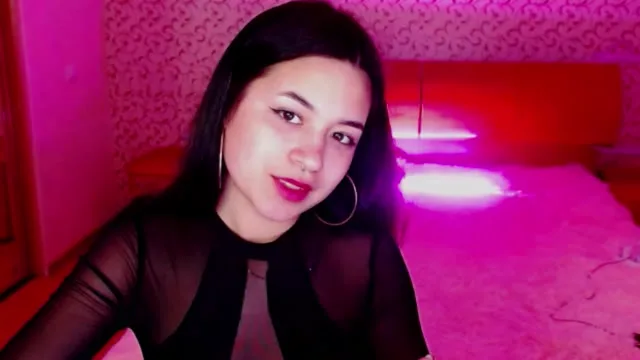 TaminaMoore camgirl live amateur webcam