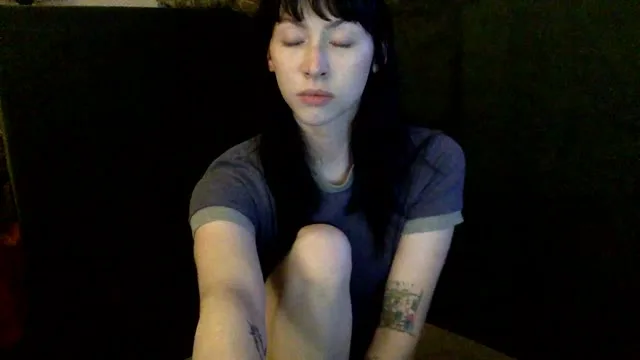 ninagoddess camgirl live amateur webcam