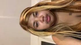 Prettyaryah camgirl live amateur webcam