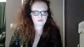 MilfLaura camgirl live amateur webcam