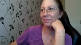 QueenDelRay camgirl live amateur webcam