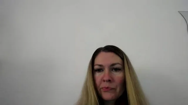 ElinaPalmer camgirl live amateur webcam