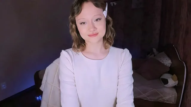 MaryMilUwU camgirl live amateur webcam