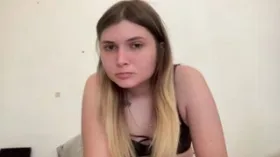 LARAANGEL camgirl live amateur webcam