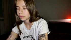 Lucyrait camgirl live amateur webcam