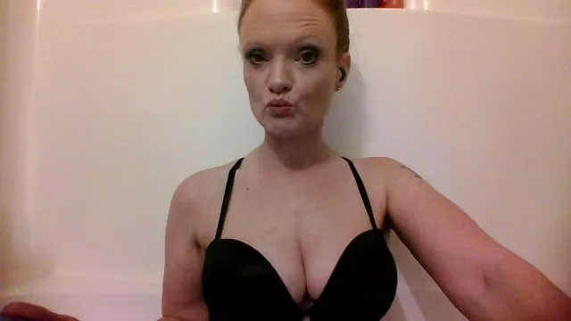 Sexiginger22 camgirl live amateur webcam