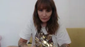 Nikolle32 camgirl live amateur webcam