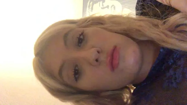 Lizzz camgirl live amateur webcam