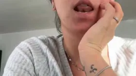 RedAndra camgirl live amateur webcam