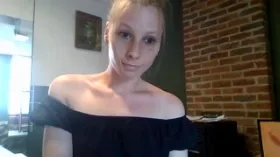 Little01 camgirl live amateur webcam