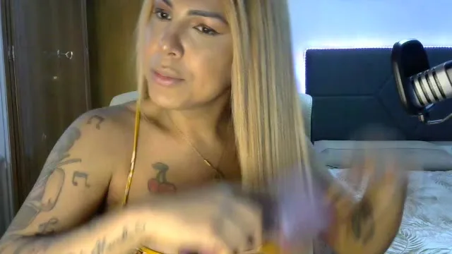 marimack camgirl live amateur webcam