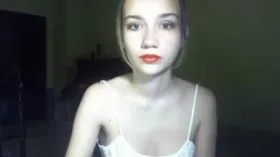 DakotaLoung camgirl live amateur webcam