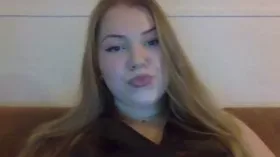 FreyaX camgirl live amateur webcam