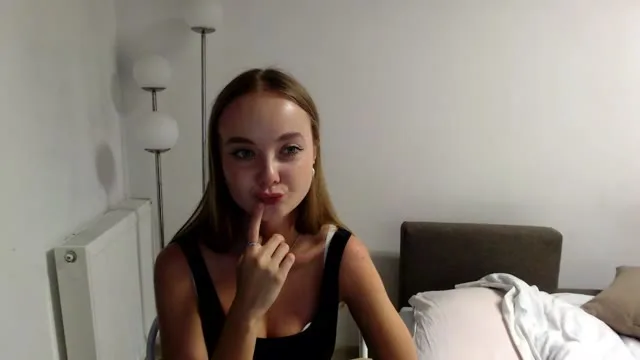 NatalieReeds camgirl live amateur webcam