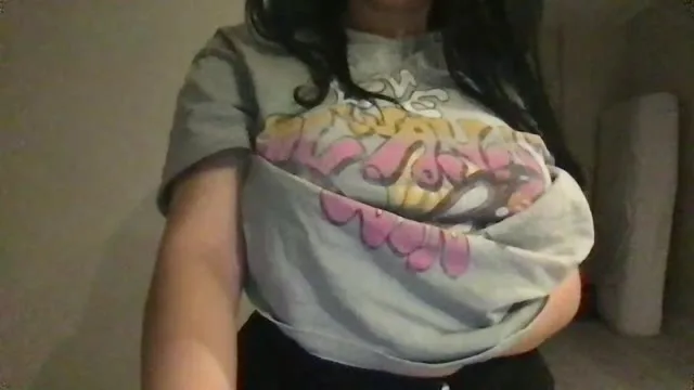 Zizzybabe camgirl live amateur webcam