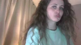 Villanellle camgirl live amateur webcam