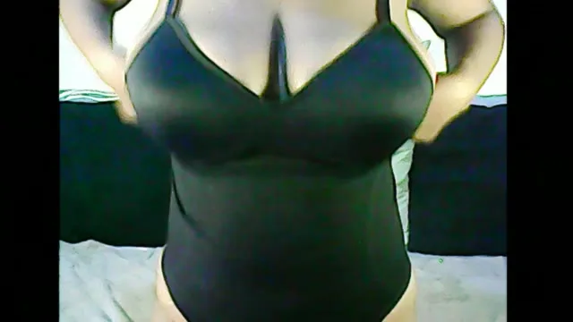 Kalua camgirl live amateur webcam