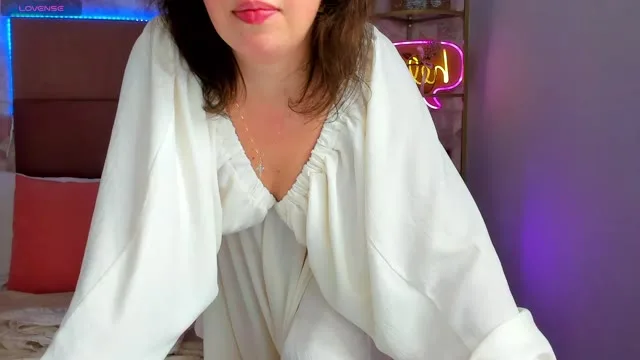 LoliBloom camgirl live amateur webcam