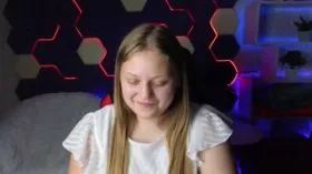 ElizaElm camgirl live amateur webcam