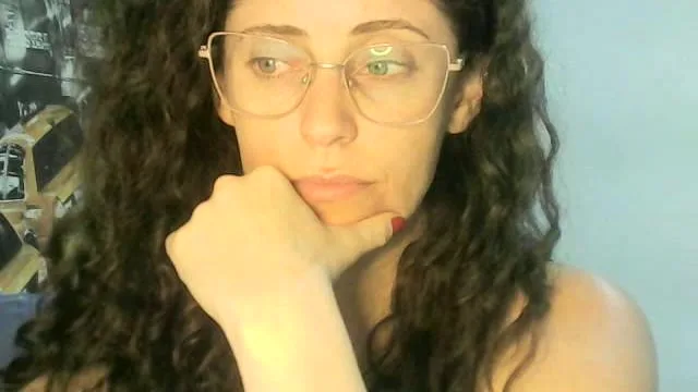 Camil camgirl live amateur webcam