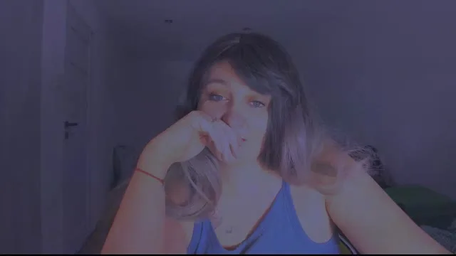 AliceMonroue camgirl live amateur webcam