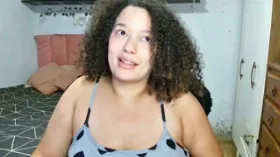 mrsnewton camgirl live amateur webcam