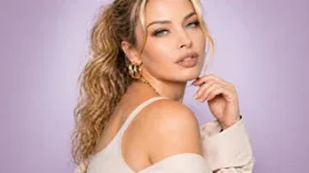 RoseWild camgirl live amateur webcam