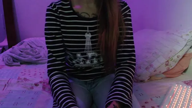 anna7cherry camgirl live amateur webcam