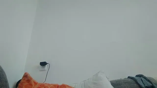 Chris83121 camgirl live amateur webcam