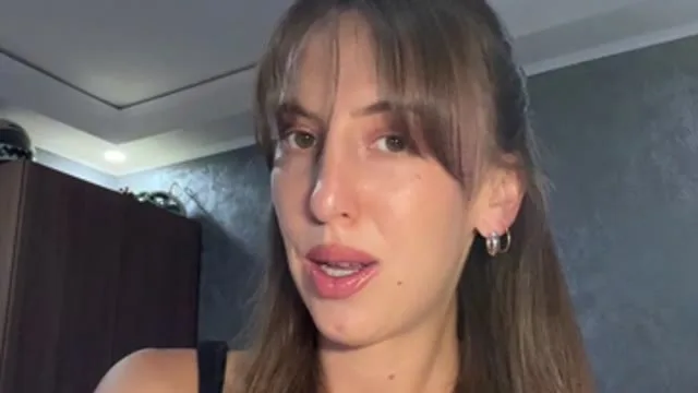 Tarokiss camgirl live amateur webcam