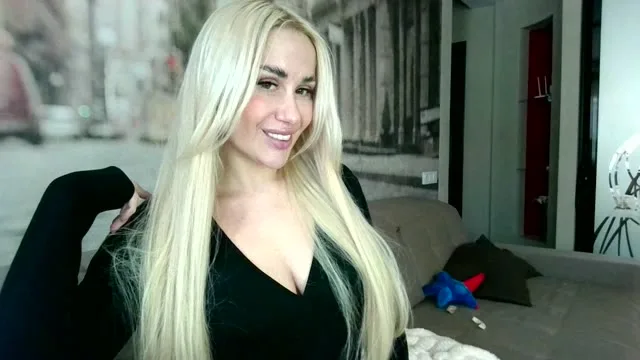 lilit camgirl live amateur webcam