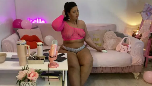 TheaOlivia camgirl live amateur webcam