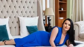 DonnaDavison camgirl live amateur webcam