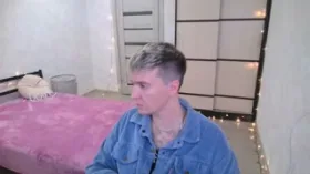 StephieSnow camgirl live amateur webcam